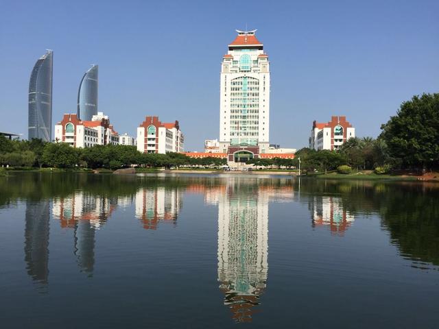 春节期间去厦门五日游，跟家人一起，可以怎么玩？