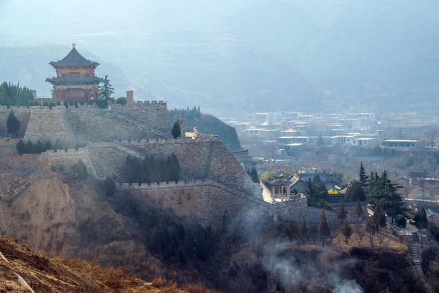 在陕西有一条最美的“沿黄观光路”，风景美，景点多，不知道你走过吗？有什么感受？