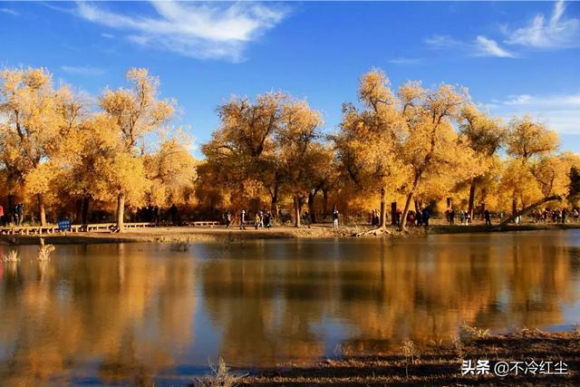 十月份适合去新疆哪里旅游？