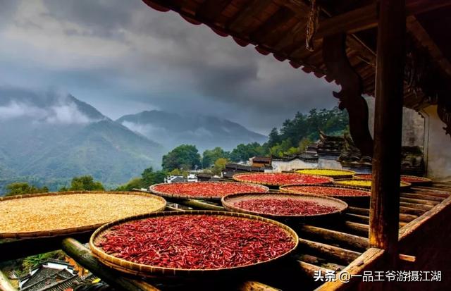 十月底去哪里旅游景色最美？