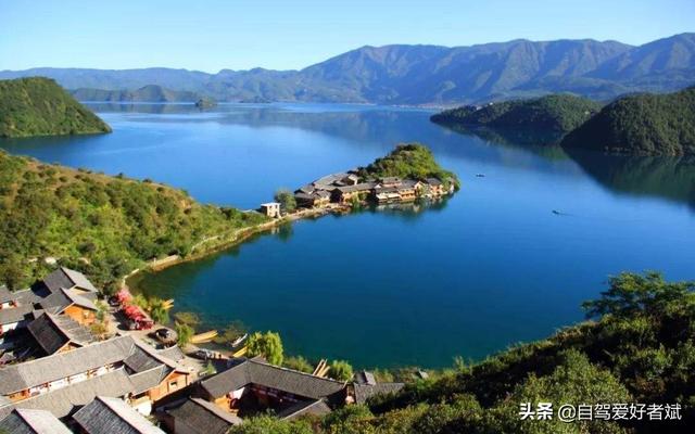 旅游小白跪求一条云南旅游最全攻略（第一次一个人旅游，性别女）时间消费什么的可以忽略舒服就行？