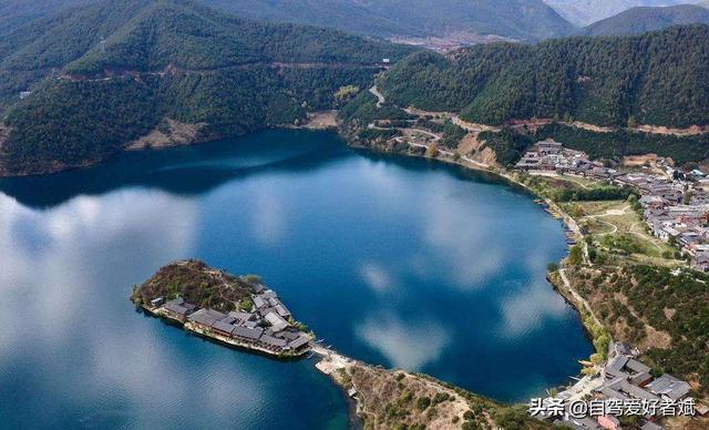 旅游小白跪求一条云南旅游最全攻略（第一次一个人旅游，性别女）时间消费什么的可以忽略舒服就行？