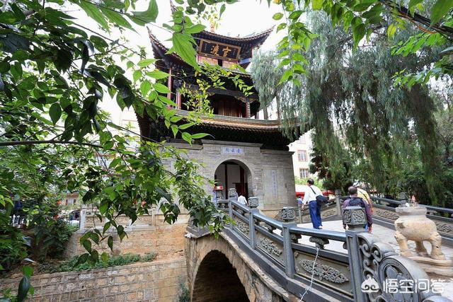 年前想带孩子去云南玩儿，请各位旅游达人给个攻略，谢谢了？