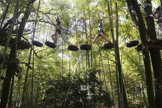 求推荐一下湘潭周边几个适合国庆旅游的地方？不要太远的，环境要好，自驾游方便