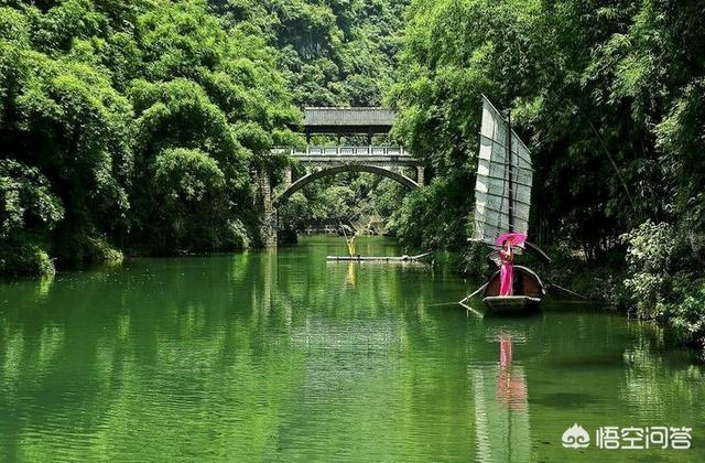 国庆假期，从济南出发自驾游五到七天，有哪些推荐路线的攻略？