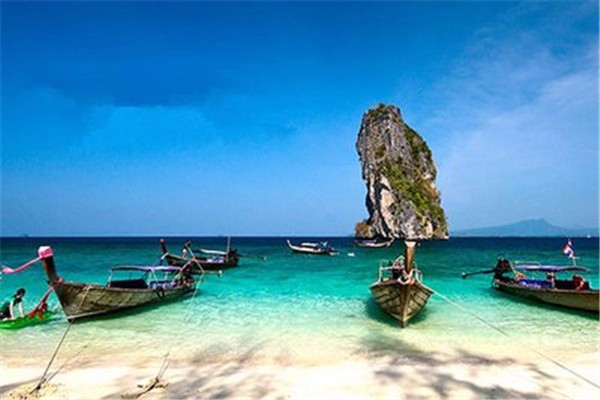 眼看着国庆长假就要到了，国庆节去青海湖旅游需要准备什么？