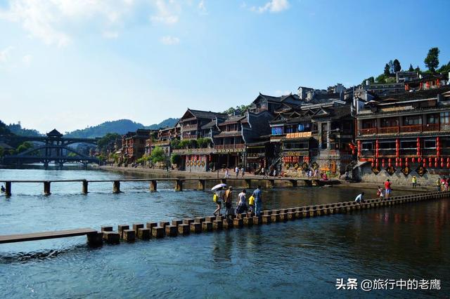 去湖南玩一个星期，去哪里好呢？交通如何安排最方便呢？