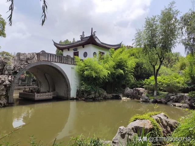 你觉得什么地方适合旅游？