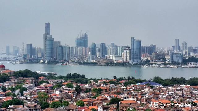 推荐一下国内适合现在四、五月份旅游的景点有哪些？