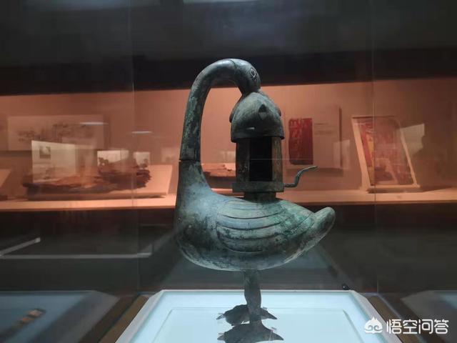 有没有适合这个季节去旅游且消费比较低的地方呢？