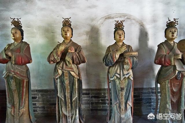 有没有适合这个季节去旅游且消费比较低的地方呢？