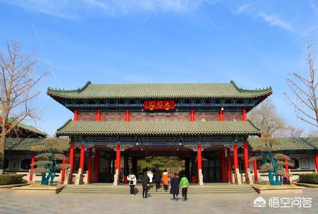 这个周末去济南，有没有一个比较好的旅游推荐，景点啦美食啦？
