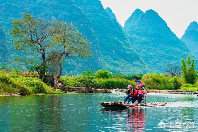 七月底八月初去哪里适合全家旅游，有老人和小孩（3岁）？