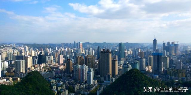 爽爽的贵阳，夏季旅游好地方，推荐一下贵阳周边有什么好玩景点？
