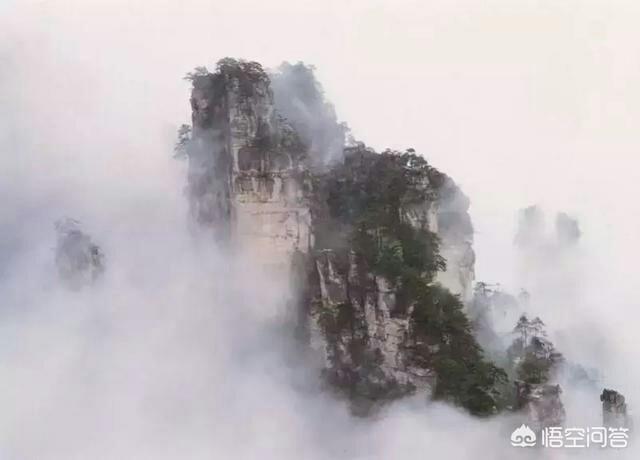 今年过年带家人去张家界玩，有哪些景点值得去？需要几天？住哪比较方便？