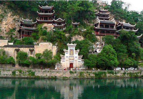 北京一家人人，打算暑假去贵州，有何推荐？