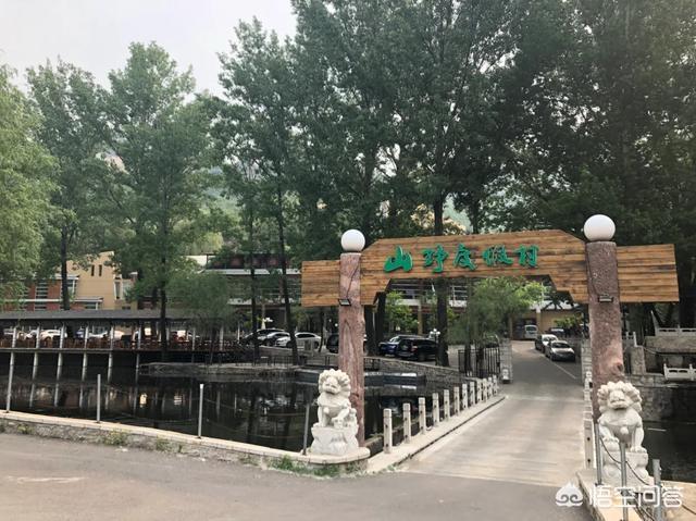 想去北京周边玩2天，有没有推荐的地方？
