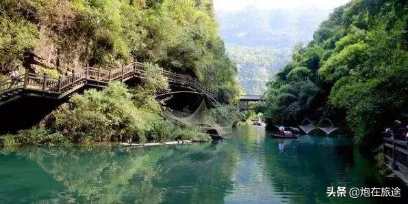 十一推荐旅游，我是河北的，想带孩子和媳妇出去玩玩，推荐一下，自驾高铁都可以？