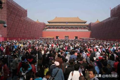 十一推荐旅游，我是河北的，想带孩子和媳妇出去玩玩，推荐一下，自驾高铁都可以？