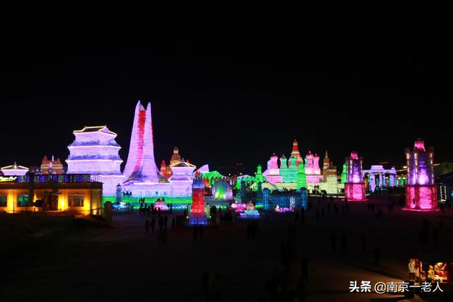 去东北玩的话是冬天好？还是夏天好呢？