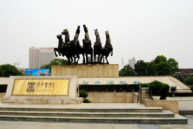 有没有洛阳旅游攻略推荐？