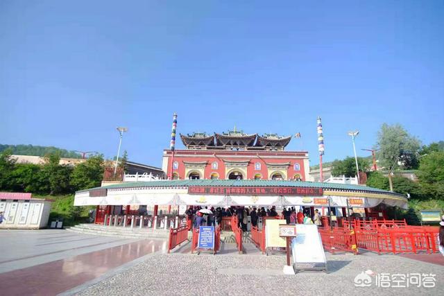 请问，从武汉自驾出发有9天时间，有什么好线路、好地方推荐吗？行程如何安排。谢谢？