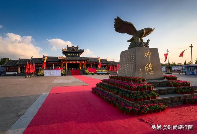 想去宁波玩，能否推荐几个好玩的、人气旺的地方？