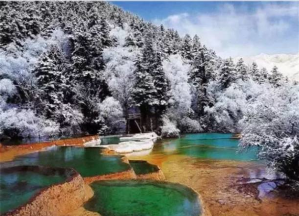 四川那些地方适合冬天旅游的？