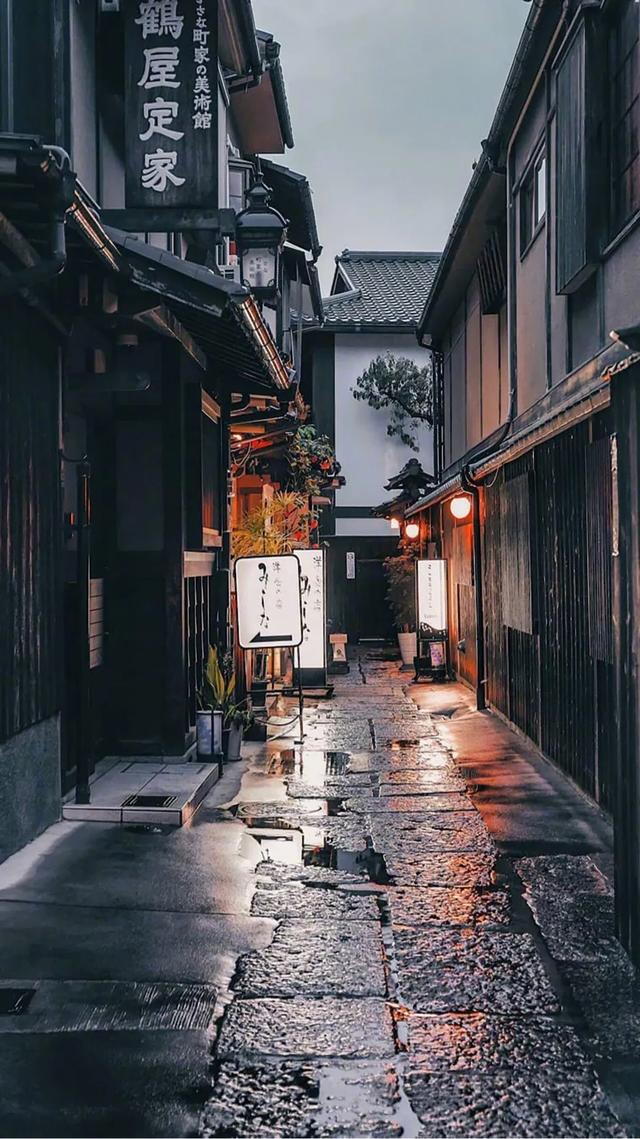 打算跟朋友去日本自由行，第一次去，应该怎么做攻略？