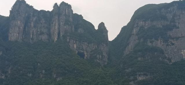过年的时候适合去哪里旅游?要风景好的，人不多的？