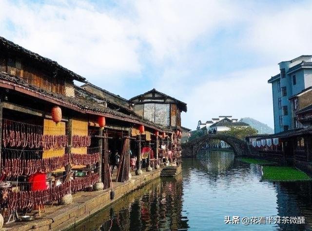 去哪里旅游过年比较有年味气氛？