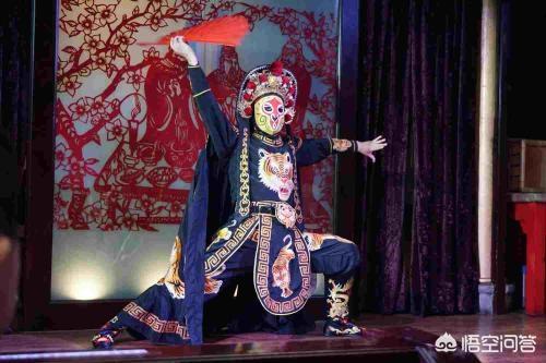 国庆假期，准备在成都和周边游玩，有什么美食和景点可以推荐？