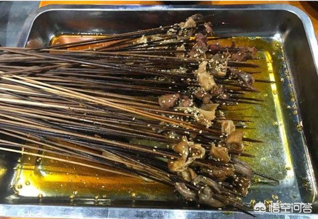 国庆假期，准备在成都和周边游玩，有什么美食和景点可以推荐？