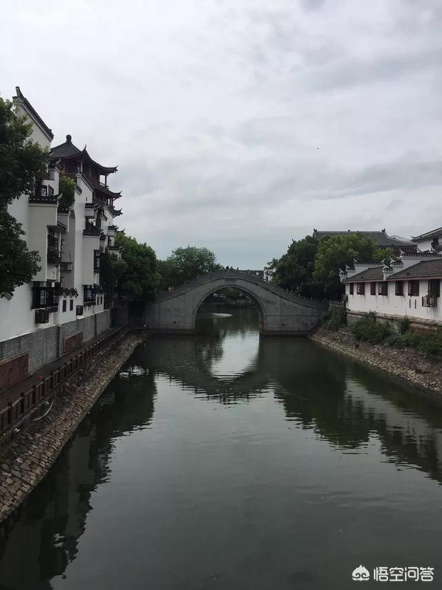 南京有哪些好玩的景点？住宿有哪些建议？