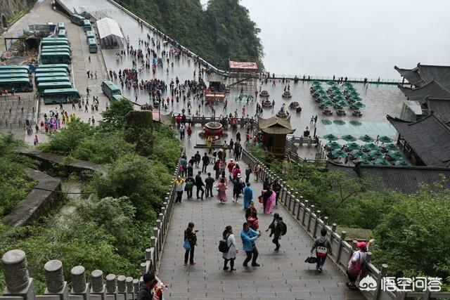 春节带孩子去张家界旅游，如何安排才最合适？要请导游吗？