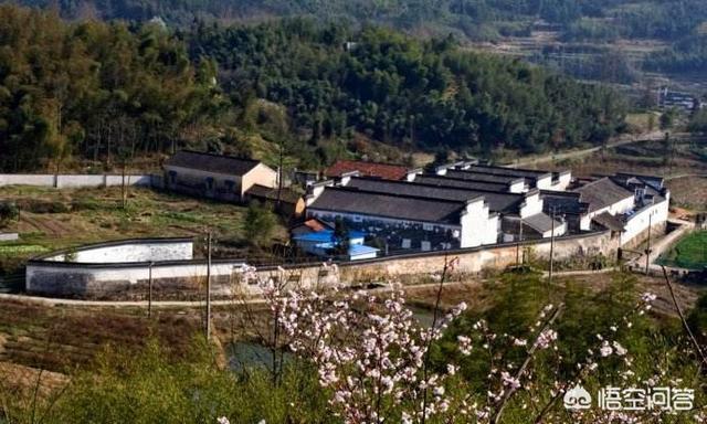 从南京出发，自驾皖南川藏线三日游，如何安排线路、景区、住宿及美食推荐？