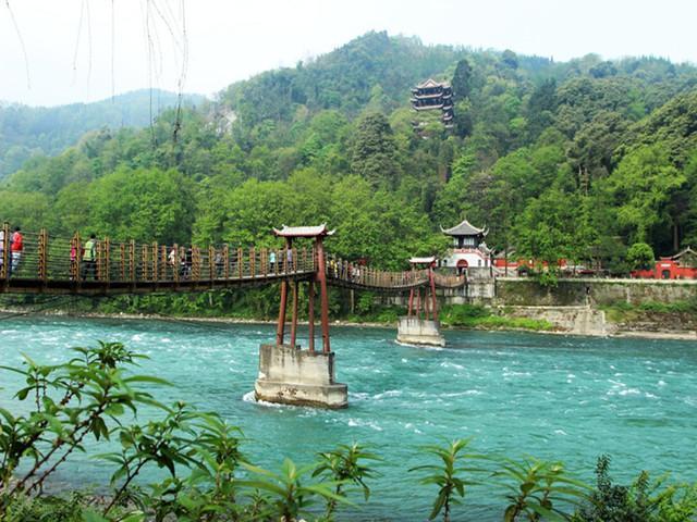 正月想去四川玩，跪求大神推荐路线？