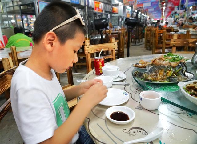暑假去三亚旅游，路线、景点、酒店怎样安排合理？