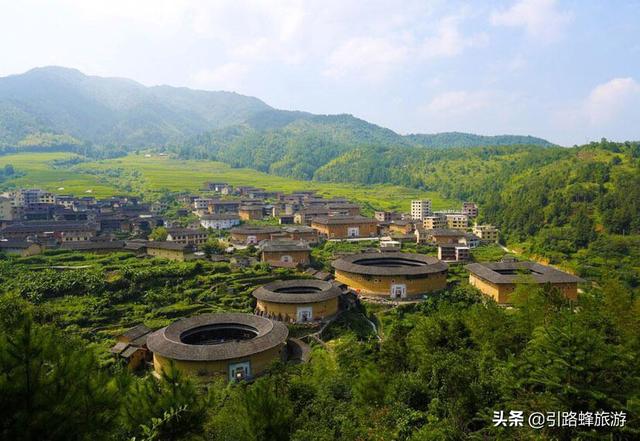 想过年全家自驾游到福建或广东省内的其他地方玩，有好介绍吗？