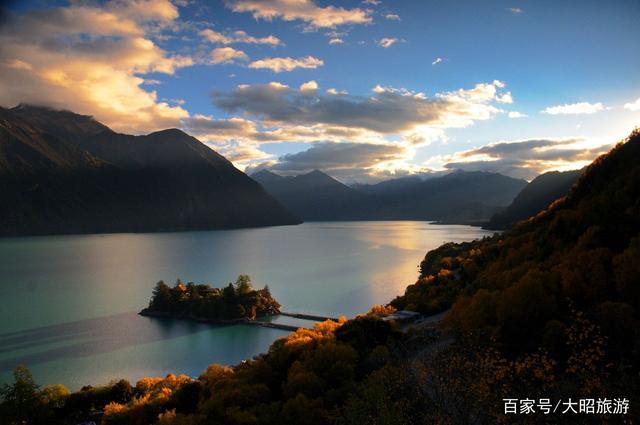 拉萨旅游攻略，注意事项，必备物品。