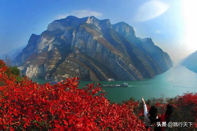 重庆好玩的地方太多了，谁能列个明细？不用太细，简明扼要？