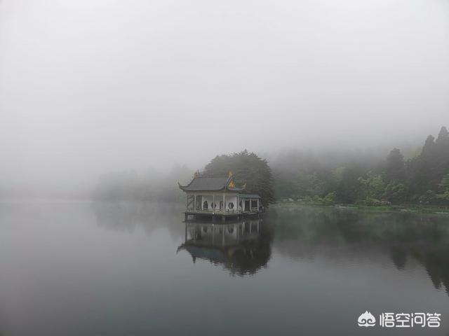 江西最受文人墨客喜欢的旅游景点有哪些？