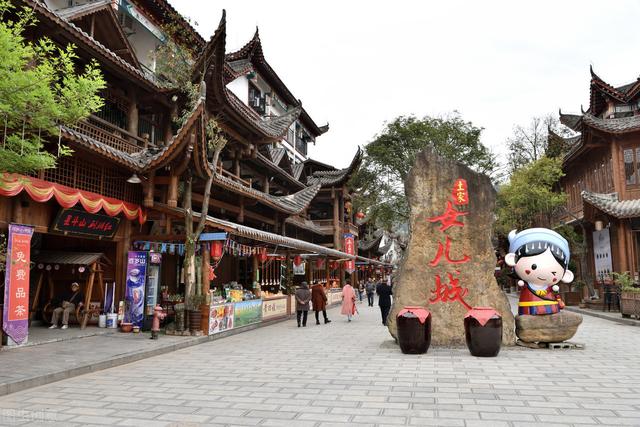 湖北夏季最适合去旅游的景点有哪些？