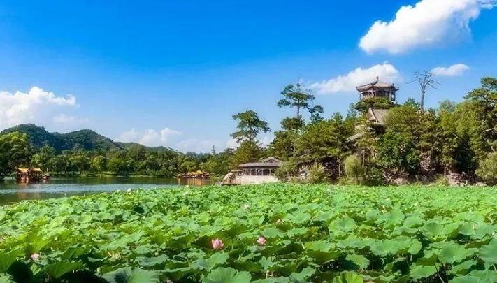 夏季旅游十大最佳去处，夏季旅游景点排行榜前十名